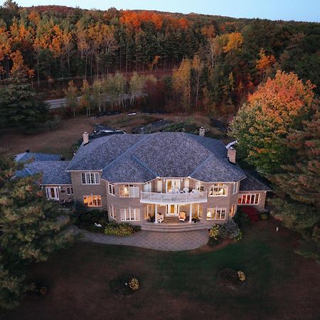 Greystone On Golden Lake Deacon Exterior photo