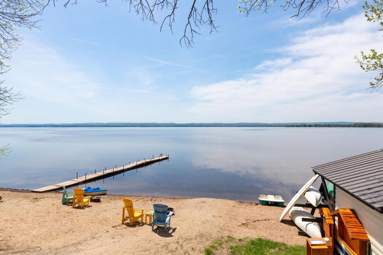 Greystone On Golden Lake Deacon Exterior photo